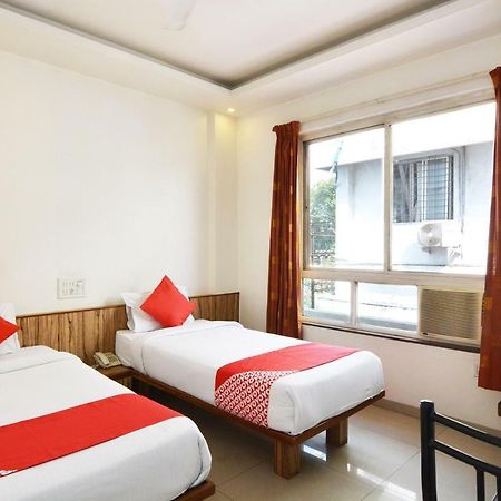 Hôtel Oyo 24197 Saptaruchi à Pimpri-Chinchwad Extérieur photo