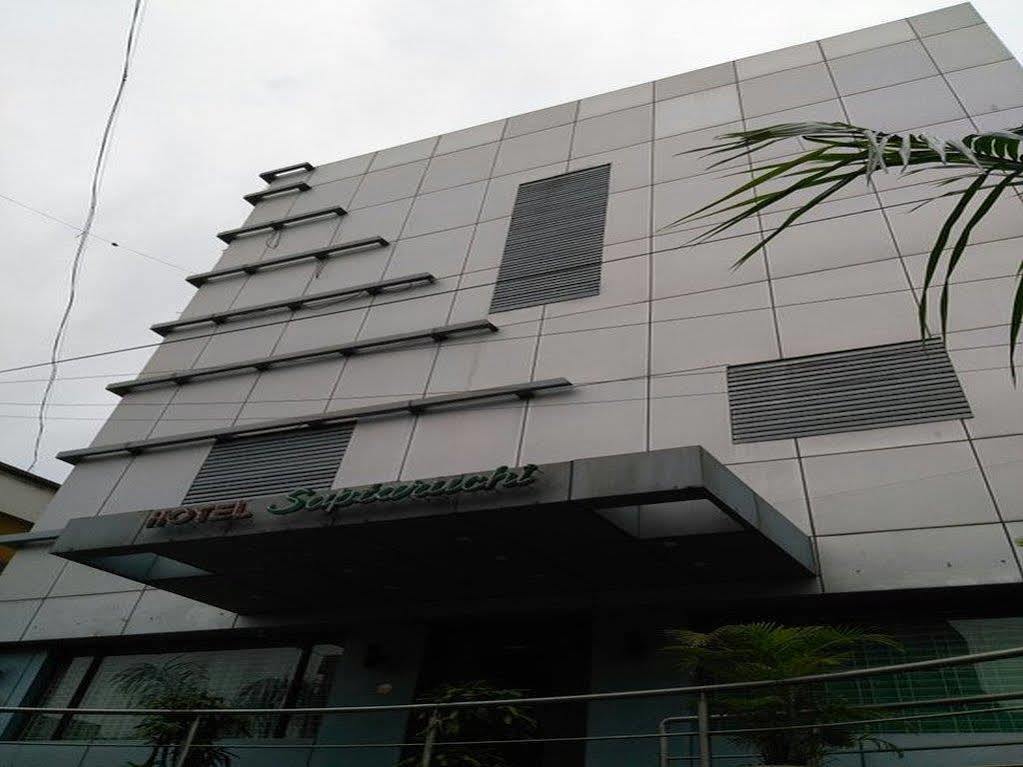 Hôtel Oyo 24197 Saptaruchi à Pimpri-Chinchwad Extérieur photo