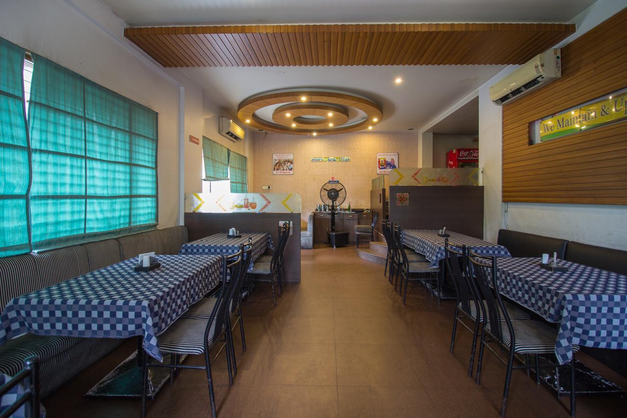 Hôtel Oyo 24197 Saptaruchi à Pimpri-Chinchwad Extérieur photo