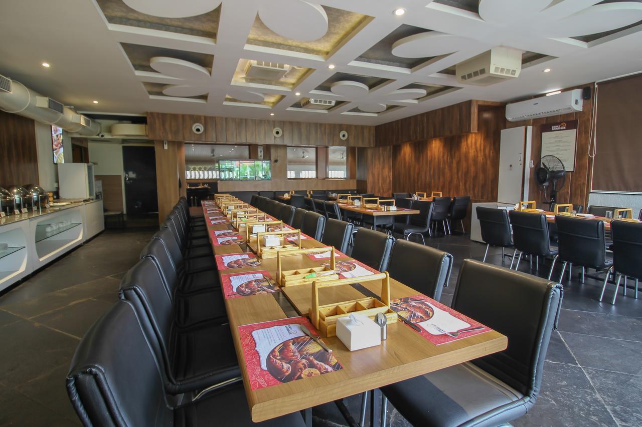 Hôtel Oyo 24197 Saptaruchi à Pimpri-Chinchwad Extérieur photo