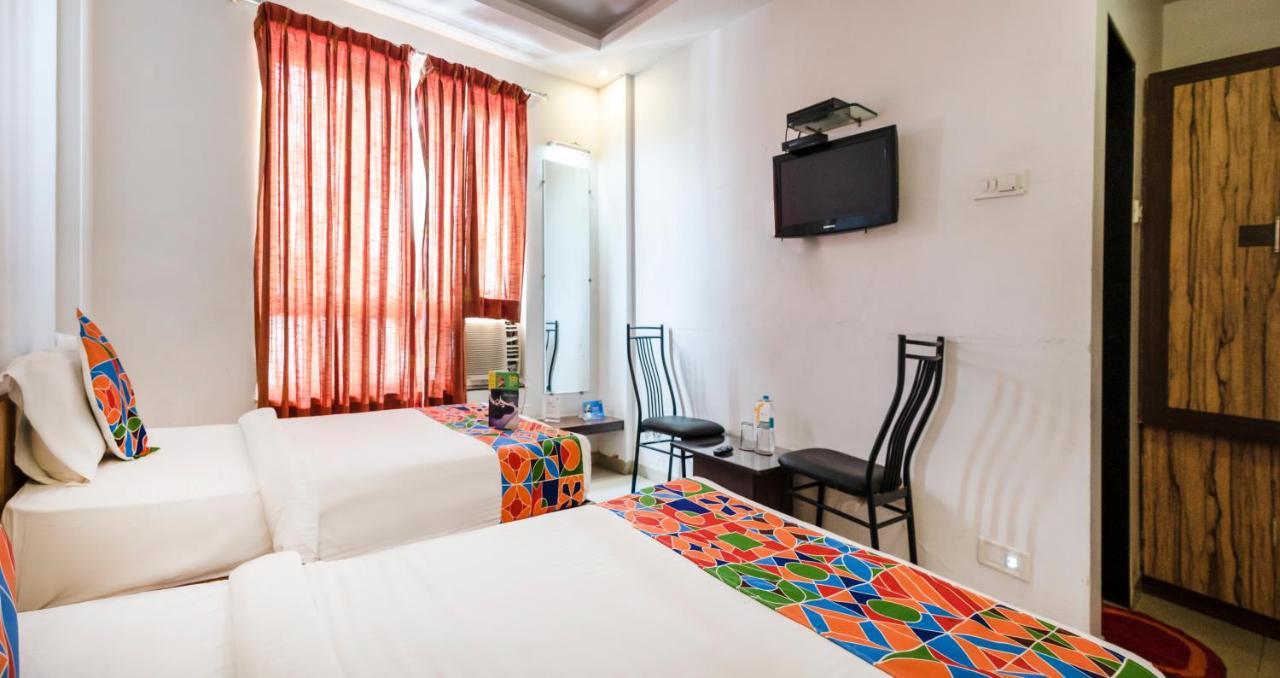 Hôtel Oyo 24197 Saptaruchi à Pimpri-Chinchwad Extérieur photo