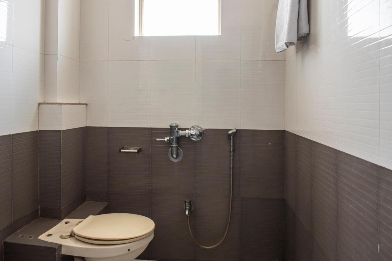 Hôtel Oyo 24197 Saptaruchi à Pimpri-Chinchwad Extérieur photo
