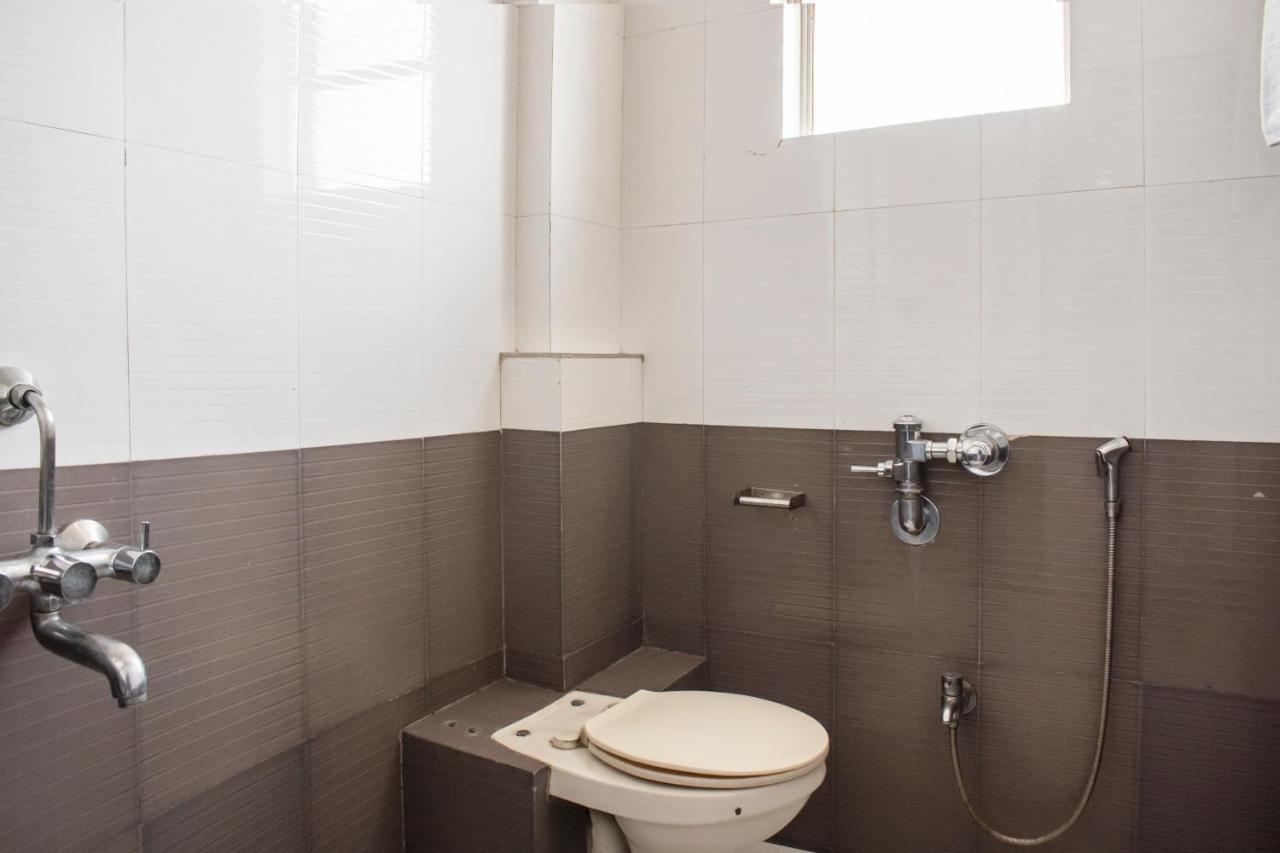 Hôtel Oyo 24197 Saptaruchi à Pimpri-Chinchwad Extérieur photo