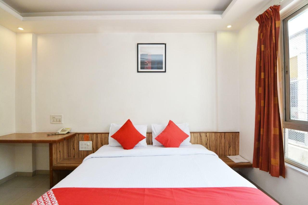 Hôtel Oyo 24197 Saptaruchi à Pimpri-Chinchwad Extérieur photo