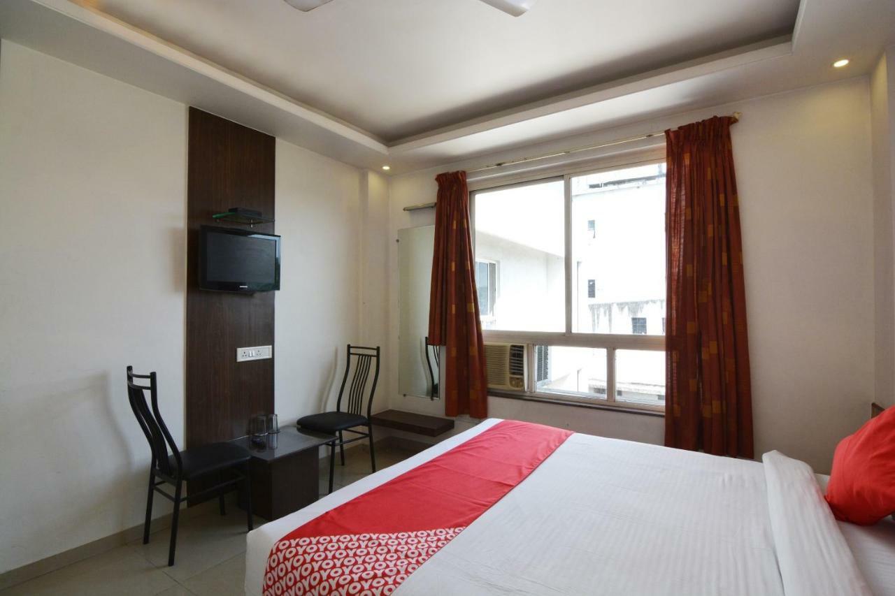 Hôtel Oyo 24197 Saptaruchi à Pimpri-Chinchwad Extérieur photo